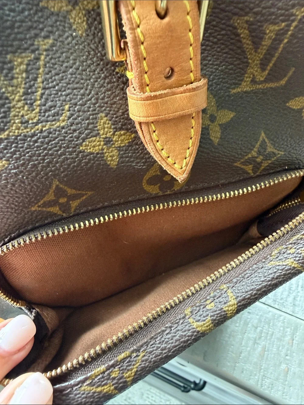 LOUIS VUITTON AUTHENTIC Vintage Monogram Canvas Backpack with Tan Trim